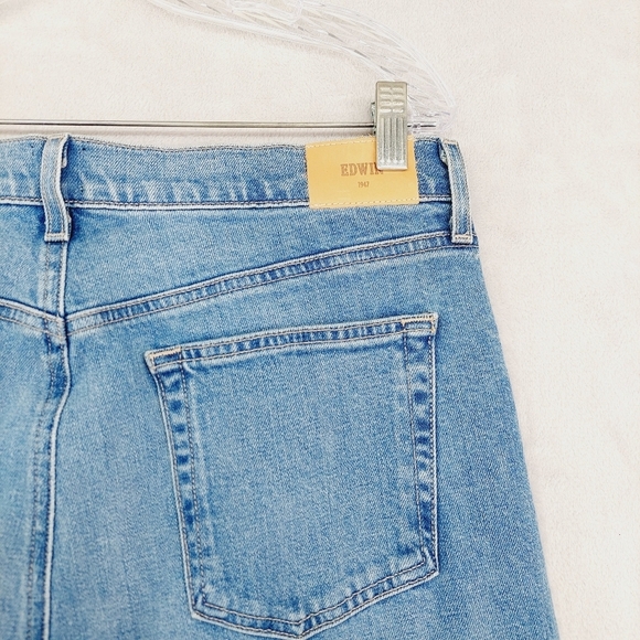 New EDWIN  Hana High Rise Straight in Wallflower Jeans P2968 - Picture 6 of 11